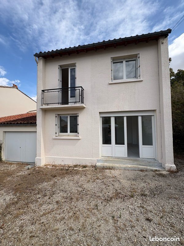 Maison à louer, 85m², Ruffec