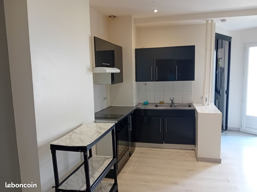 Appartement à louer, 38m², Saint-Etienne