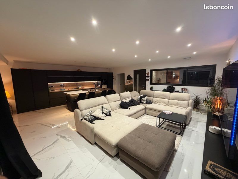 Maison à vendre, 146m², Charron