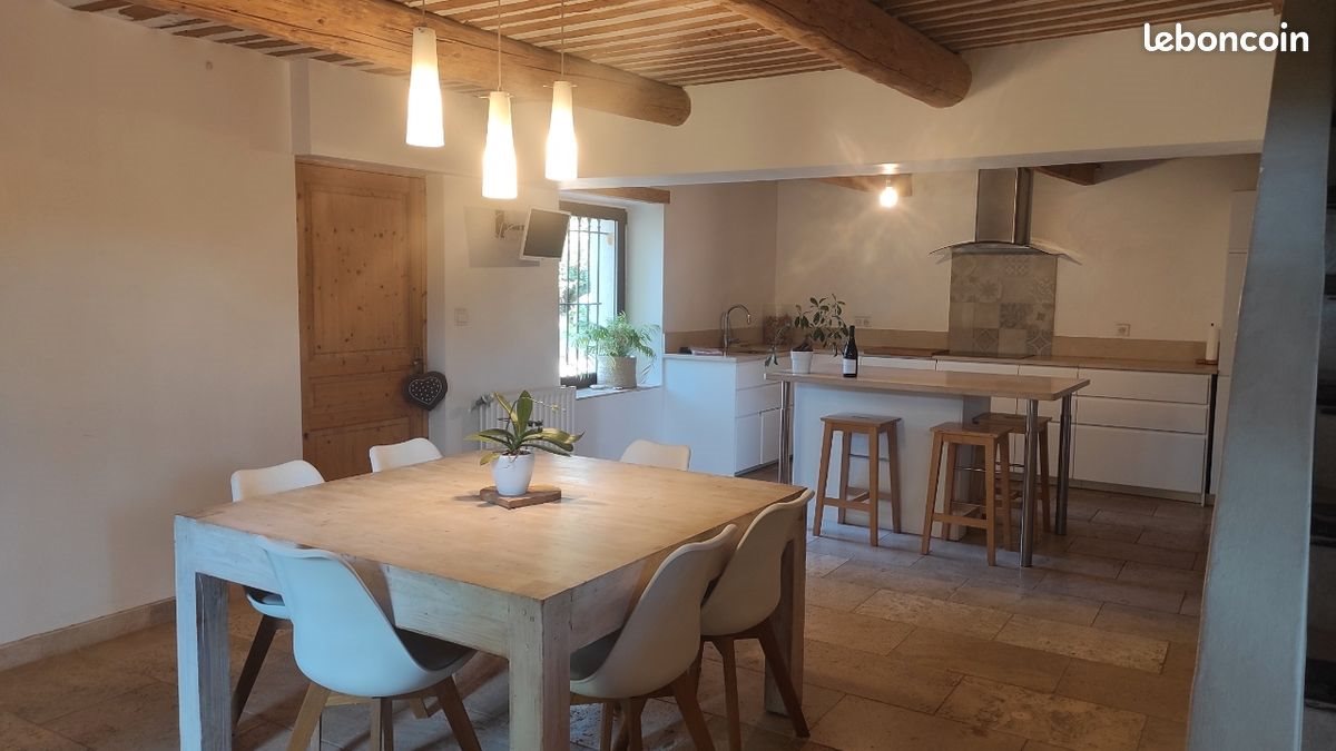 Maison à louer, 150m², Jonquières