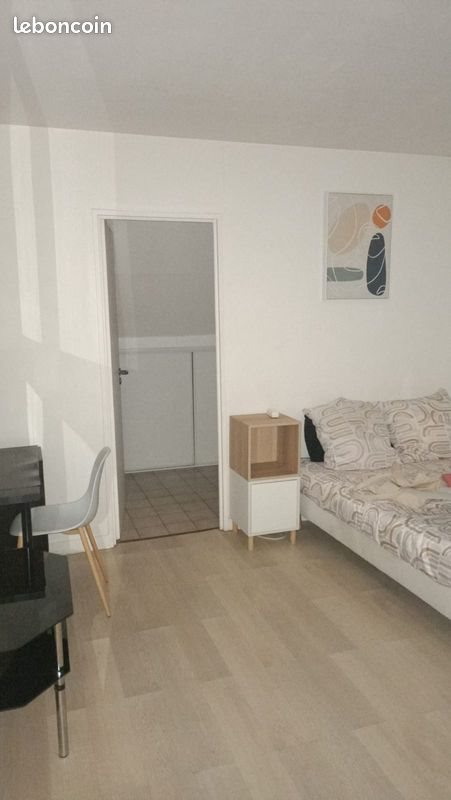 Appartement à louer, 28m², Suresnes