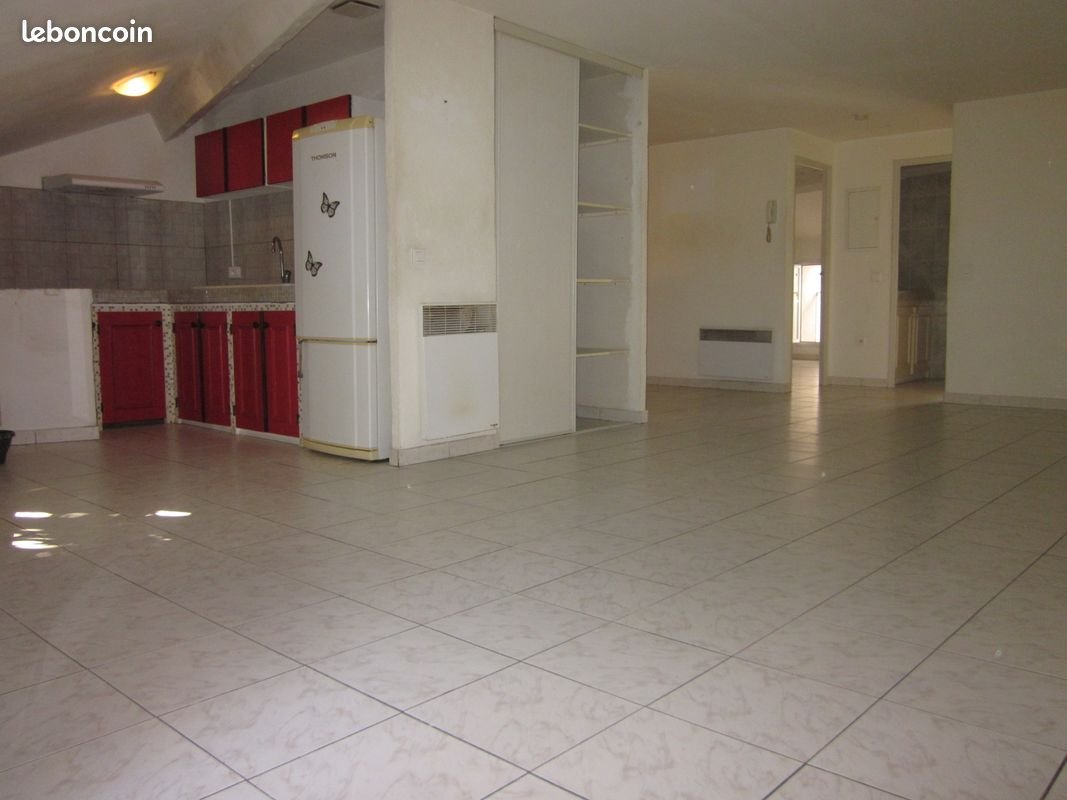 Appartement à louer, 64m², Cogolin