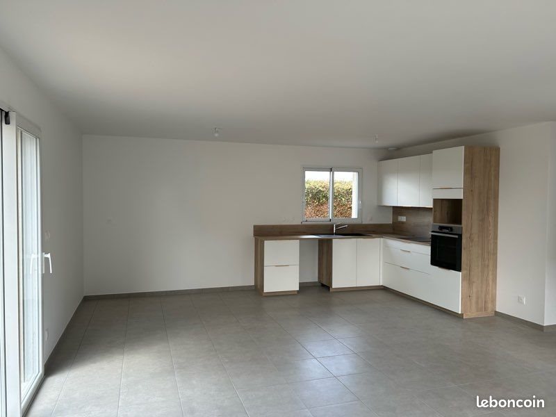 Maison à louer, 90m², Bourg-Achard