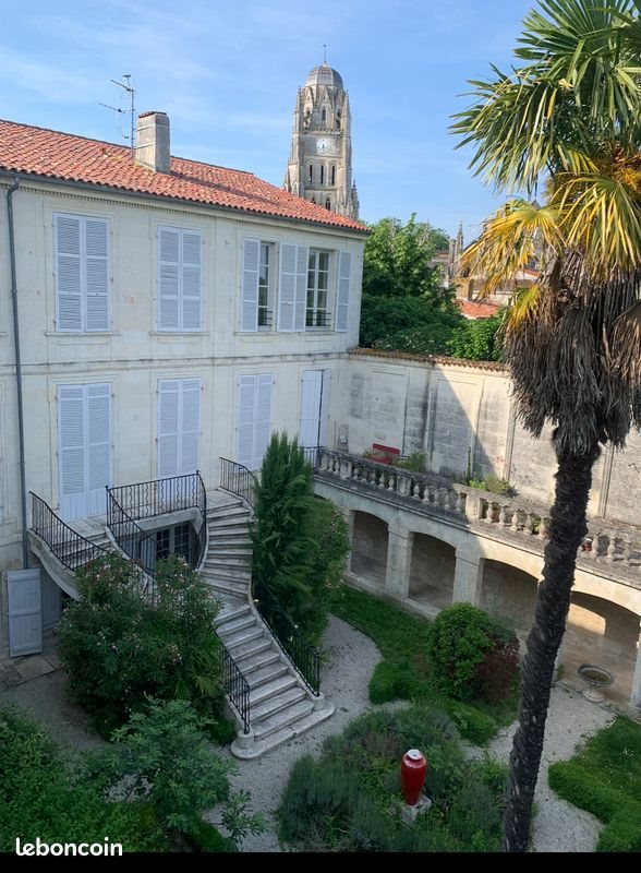 Appartement à louer, 78m², Saintes