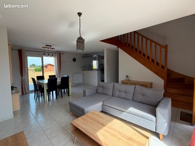 Maison à louer, 71m², Pluméliau