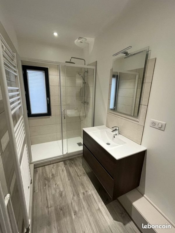 Maison à louer, 82m², Saint-Flovier