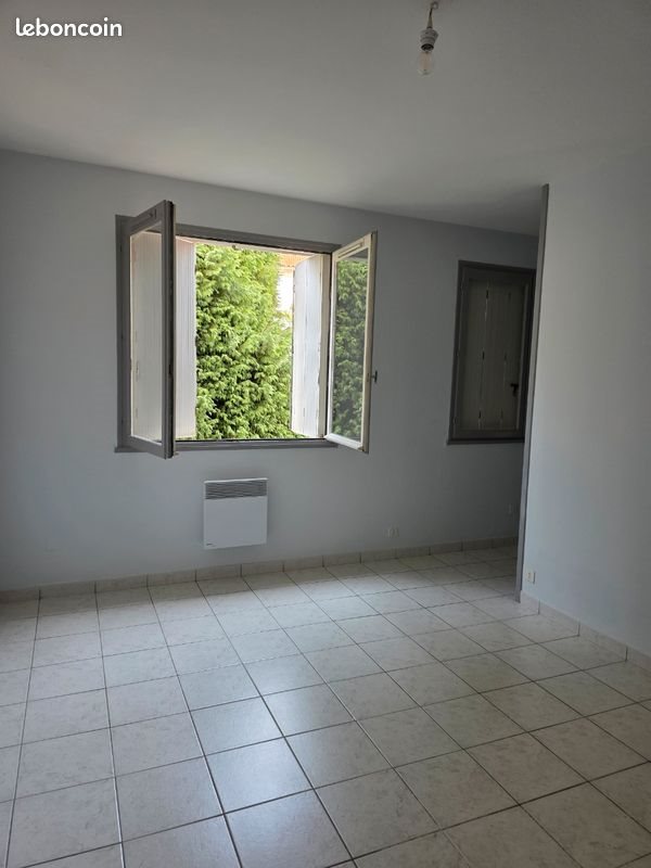 Appartement à louer, 25m², Niort