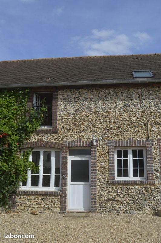 Appartement à louer, 87m², Bû