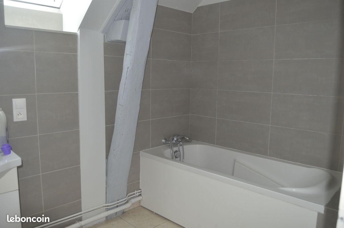 Appartement à louer, 87m², Bû