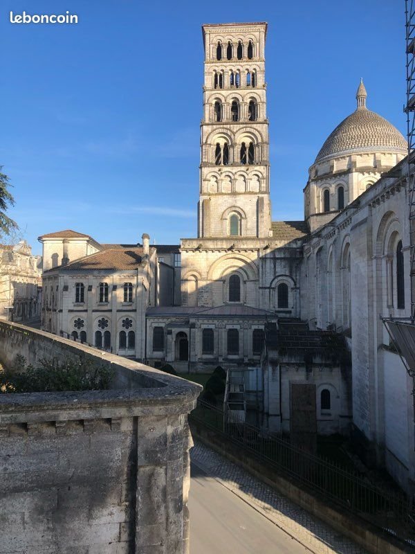 Appartement à louer, 138m², Angoulême