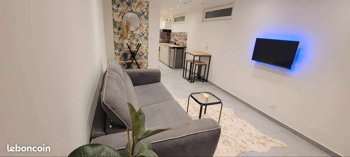 Appartement à louer, 26m², Saint-Hilaire-du-Rosier