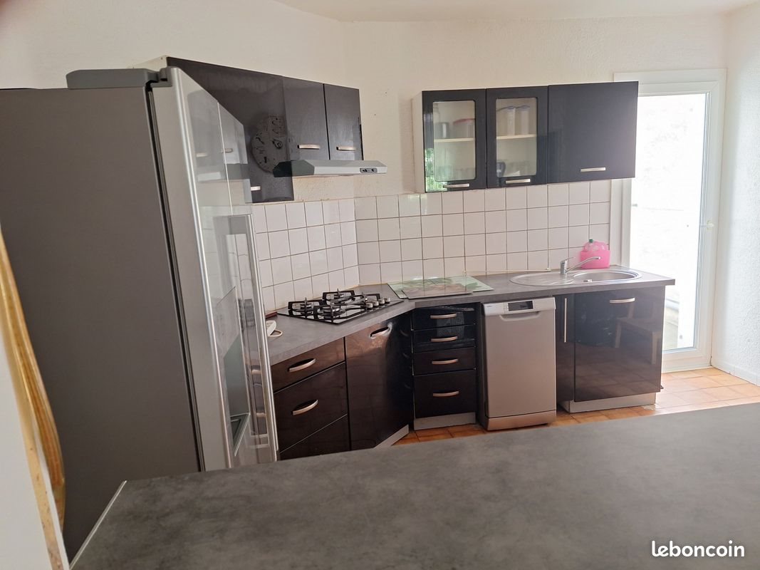 Maison à louer, 59m², Saint-Mitre-les-Remparts