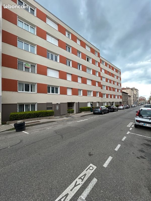 Appartement à louer, 45m², Saint-Étienne