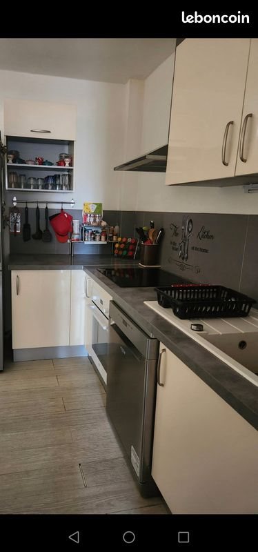 Appartement à louer, 74m², Hyères