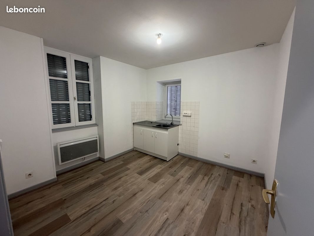 Appartement à louer, 68m², Saint-Julien-sur-Reyssouze