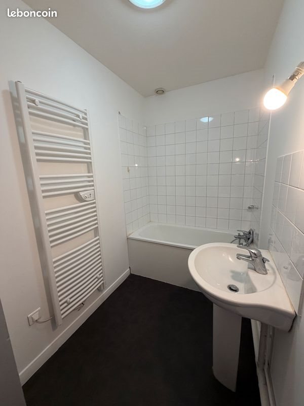 Appartement à louer, 68m², Saint-Julien-sur-Reyssouze