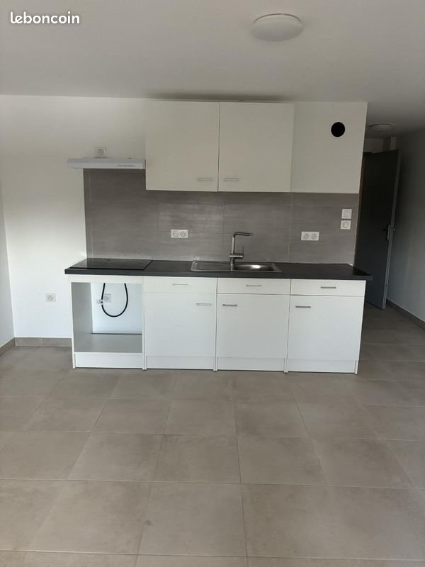 Appartement à louer, 30m², Alès
