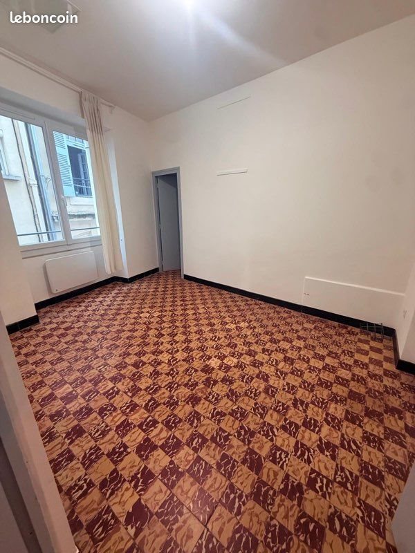 Appartement à louer, 40m², Lodève