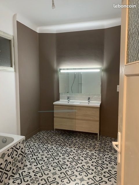 Appartement à louer, 138m², Salernes