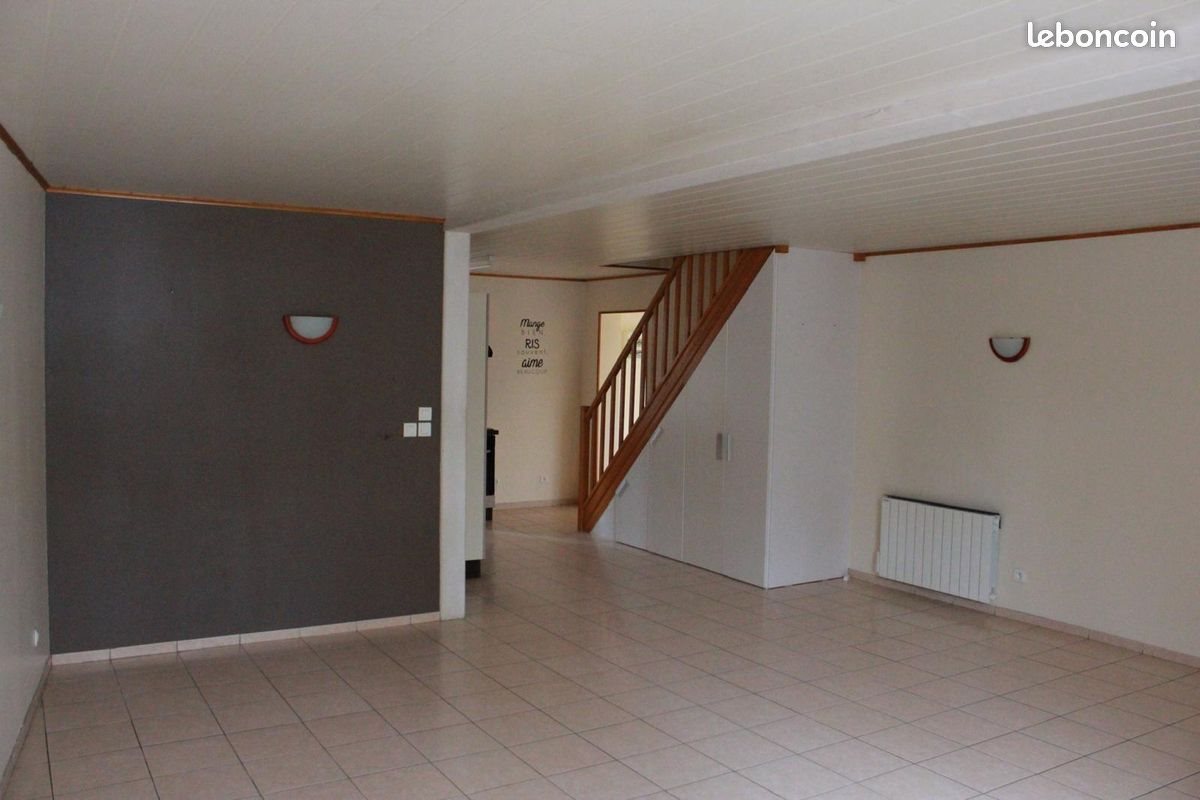 Appartement à louer, 90m², Belley
