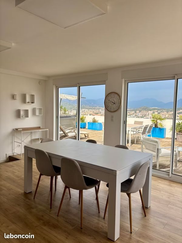 Appartement à louer, 100m², Ajaccio