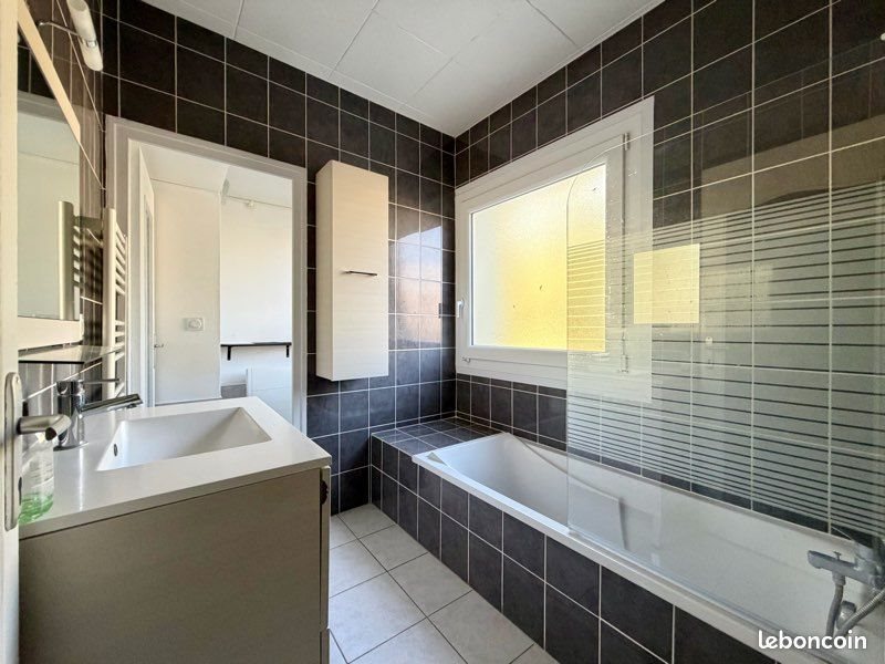 Appartement à louer, 61m², Montélimar