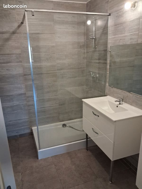 Appartement à louer, 55m², Saint-Denis-de-l'Hôtel