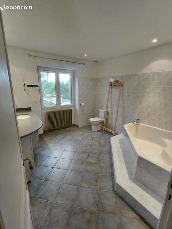 Maison à louer, 90m², Aussillon