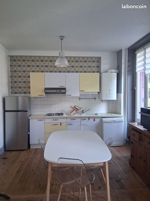 Appartement à louer, 47m², Aurillac