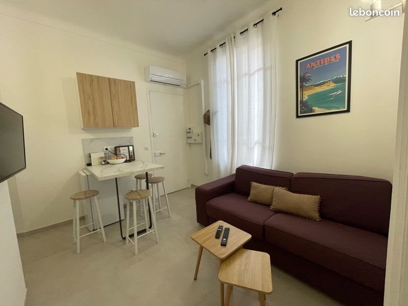 Appartement à louer, 21m², Antibes