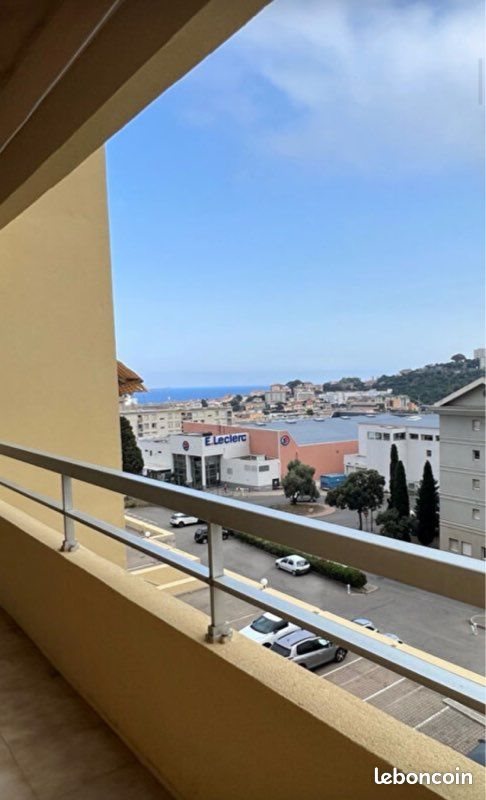 Appartement à louer, 110m², Bastia
