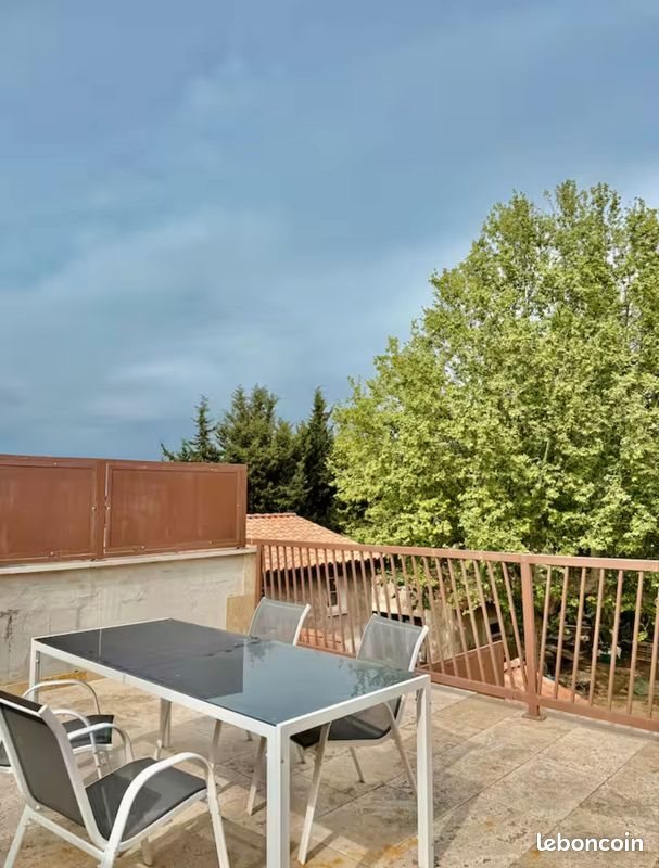 Appartement à louer, 70m², Arles