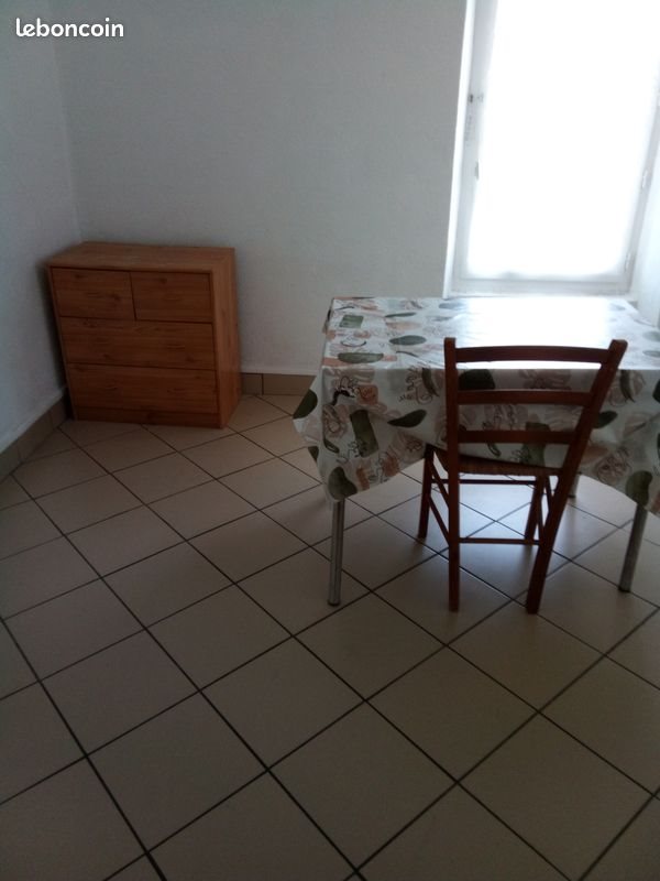 Appartement à louer, 29m², Privas