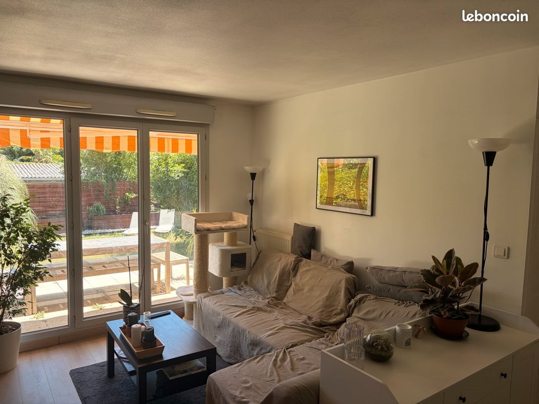 Appartement à louer, 44m², Saint-Genis-Laval