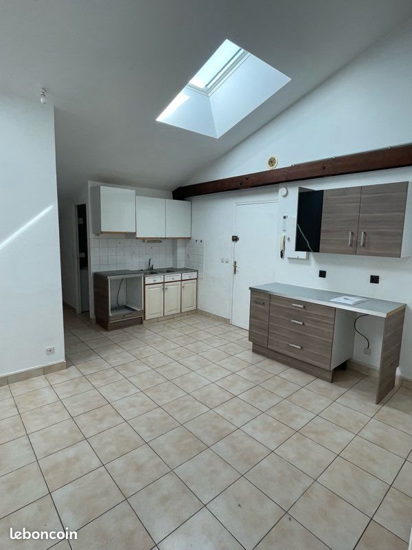 Appartement à louer, 70m², Saulx-Marchais
