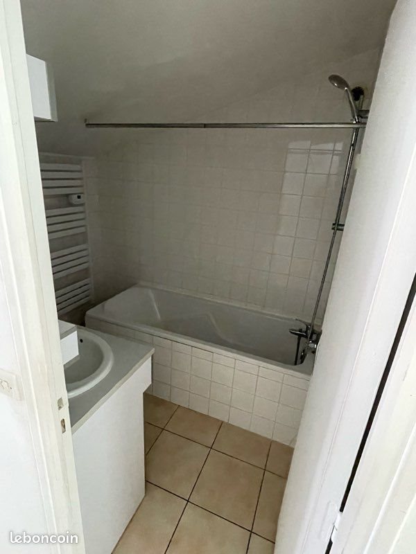 Appartement à louer, 70m², Saulx-Marchais