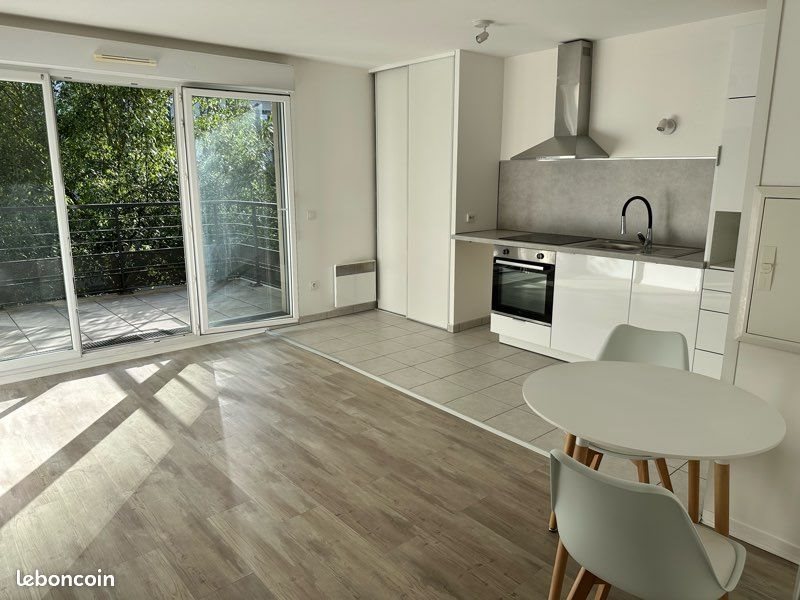 Appartement à louer, 38m², Cergy
