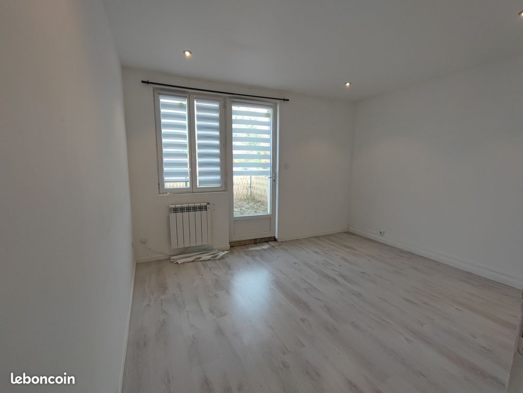 Appartement à louer, 30m², Roullet-Saint-Estèphe