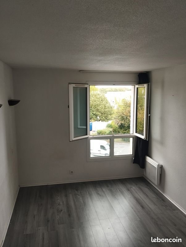 Appartement à louer, 18m², Cergy