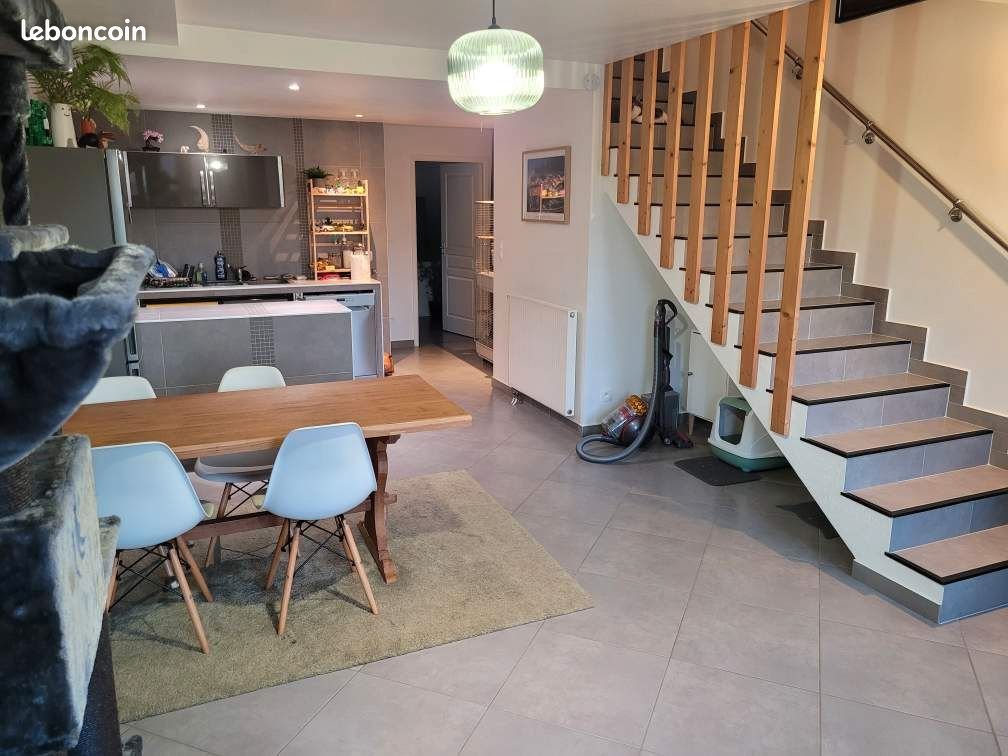 Appartement à louer, 110m², Saulx