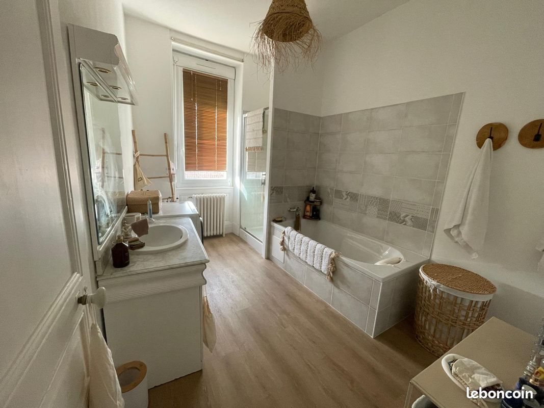 Maison à louer, 125m², Angoulême