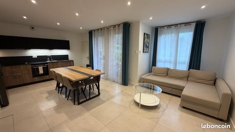 Appartement à louer, 62m², Décines-Charpieu