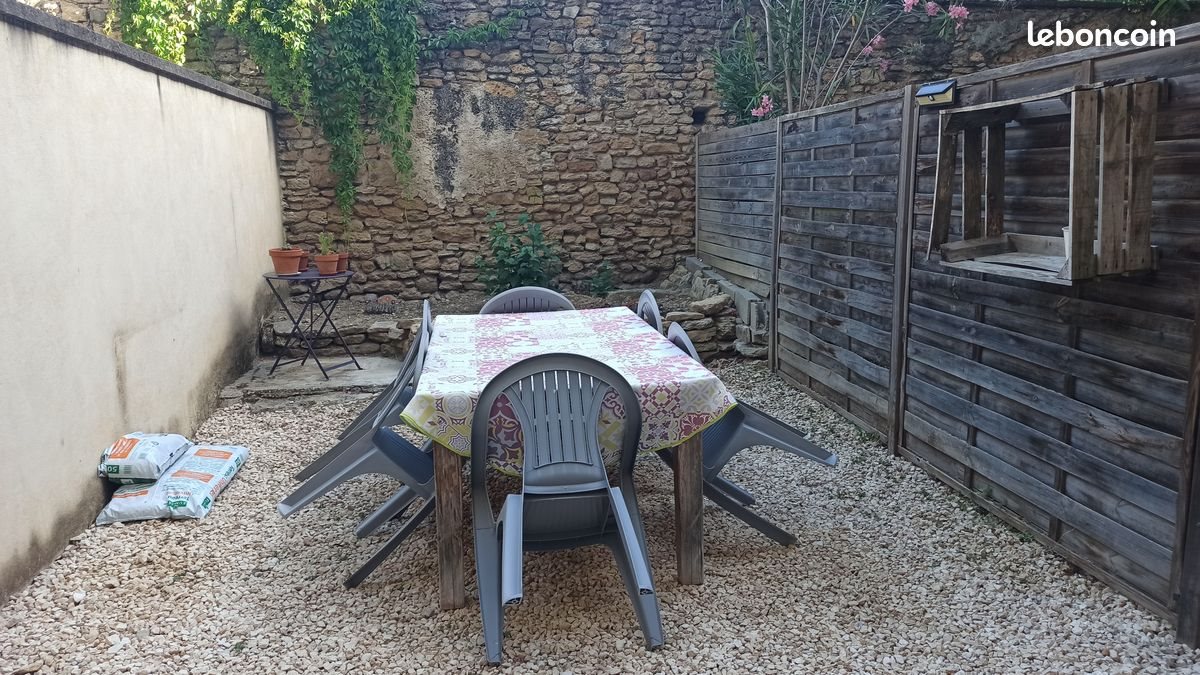 Appartement à louer, 67m², Sernhac