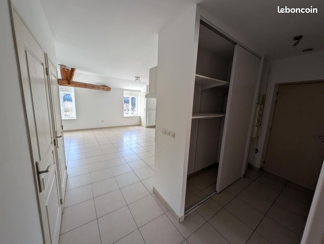Appartement à louer, 55m², Saint-Alban-les-Eaux