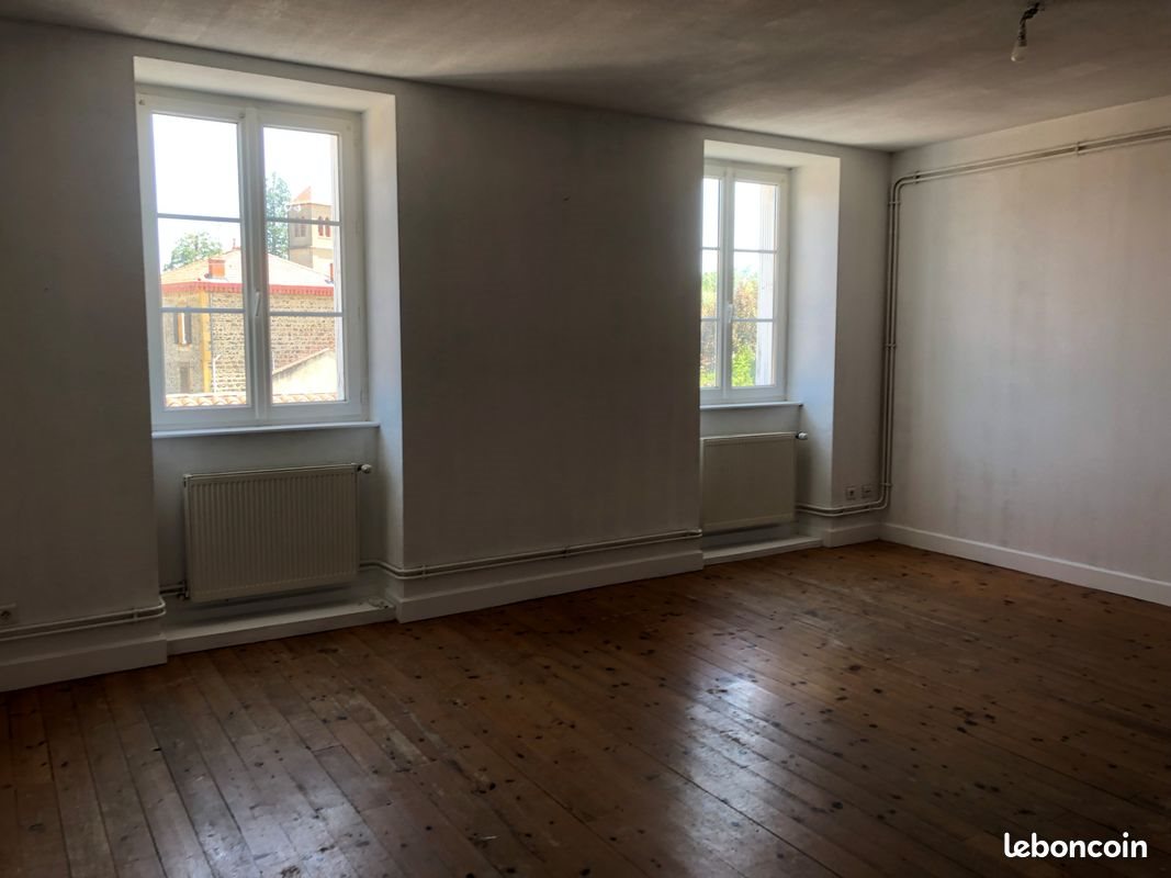 Appartement à louer, 64m², Saint-Jodard