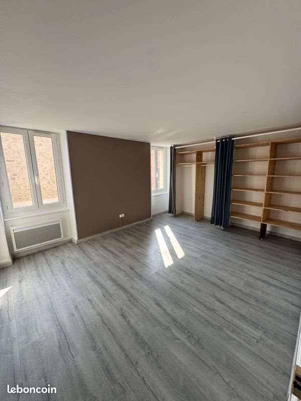 Appartement à louer, 80m², Montmeyran