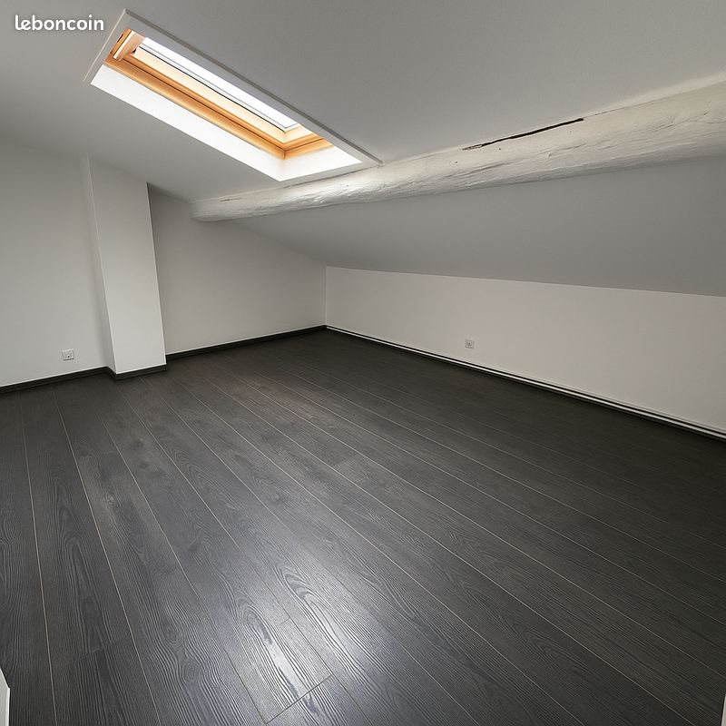 Appartement à louer, 43m², Neuves-Maisons