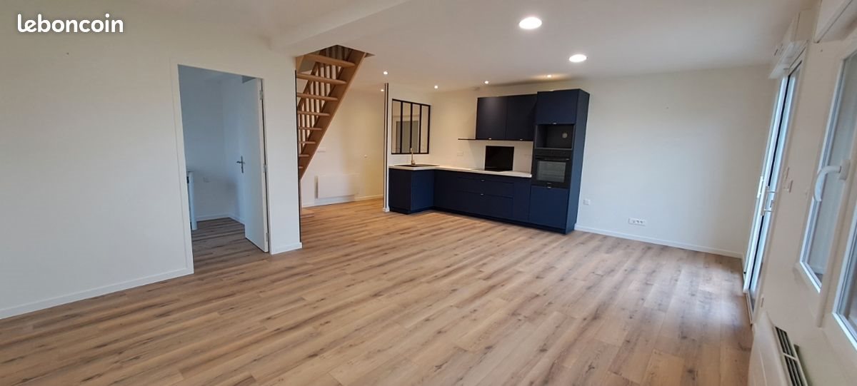 Maison à louer, 90m², Saint-Georges-Buttavent