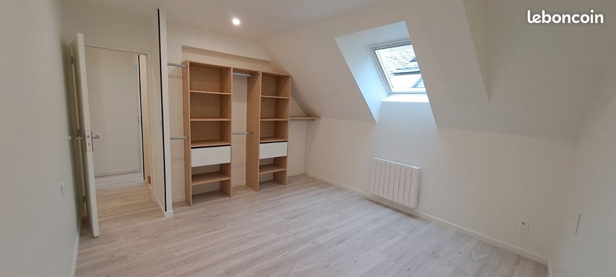 Maison à louer, 90m², Saint-Georges-Buttavent