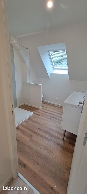 Maison à louer, 90m², Saint-Georges-Buttavent